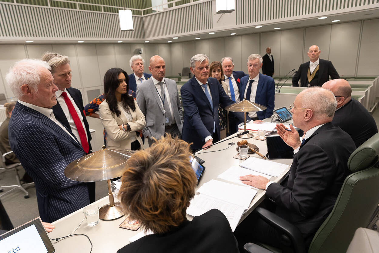 Overleg tijdens een schorsing van het debat