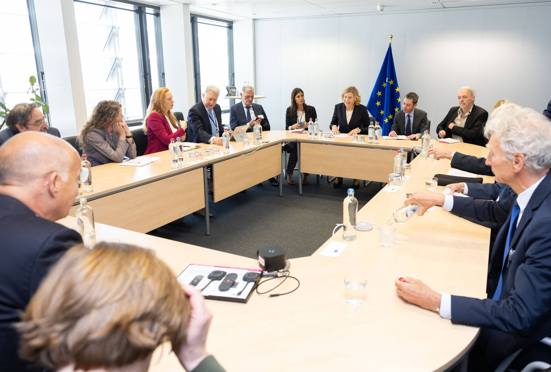 Senatoren werden bijgepraat op tal van onderwerpen